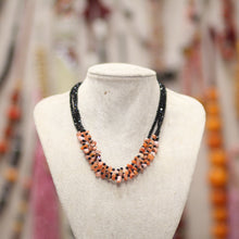 Collier Artisanal Marocain à 3 Rangs – Perles Noires & Pierres Naturelles Colorées