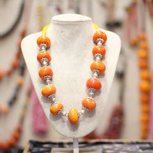 Collier Artisanal Marocain en Perles Orange & Jaune – Bijou Élégant Unique