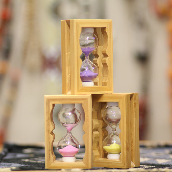 Sablier Marocain en Bois – Décoration Artisanale avec Sable Coloré