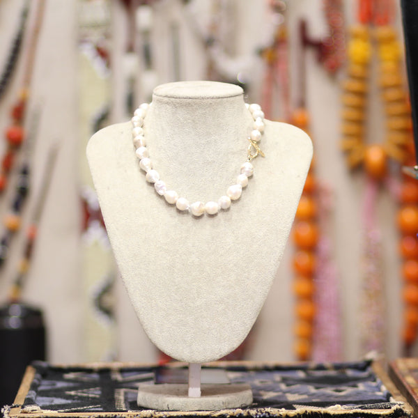 Collier en Perles Naturelles Blanches – Bijou Élégant et Intemporel
