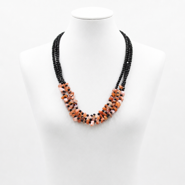 Collier Artisanal Marocain à 3 Rangs – Perles Noires & Pierres Naturelles Colorées