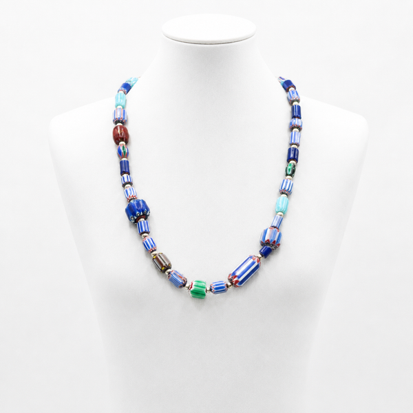 Collier Artisanal Marocain en Perles de Verre Multicolores – Bleu & Turquoise
