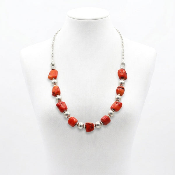 Collier en Corail Naturel Rouge – Élégance Artisanale