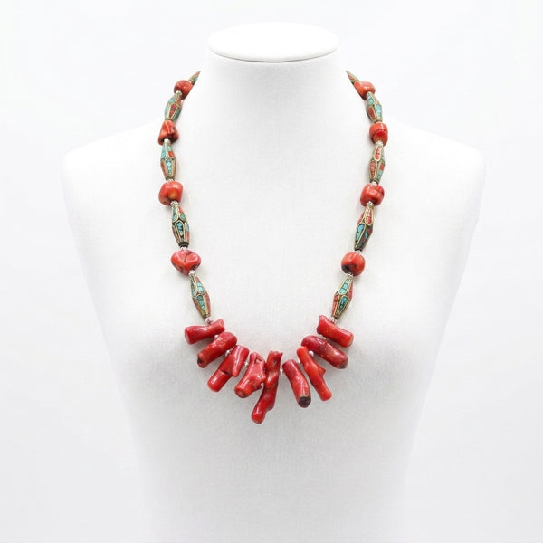 Collier Artisanal en Corail Naturel et Cuivre – Turquoise & Corail